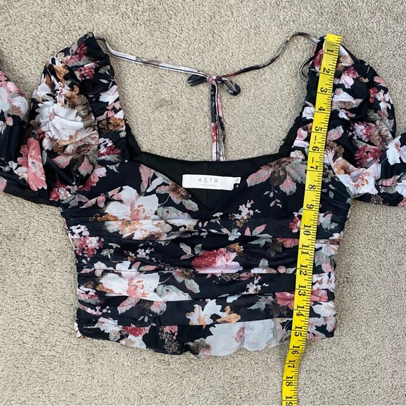 ASTR The Label Erica Floral Mesh Top Black S - Picture 9 of 9